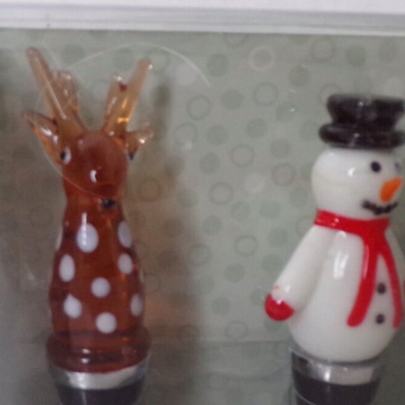 Jolly Wine Bottle Stoppers Art Glass Snowman and Reindeer. - Picture 3 of 5